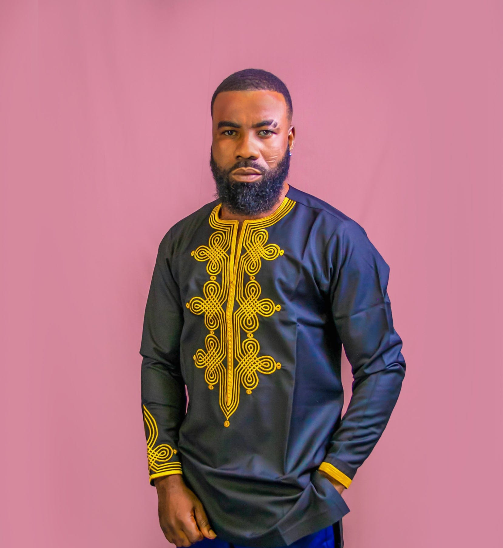 Abbiexpress AFRICAN'S MEN'S WEAR Black And Gold Embroidered Men African Shirt