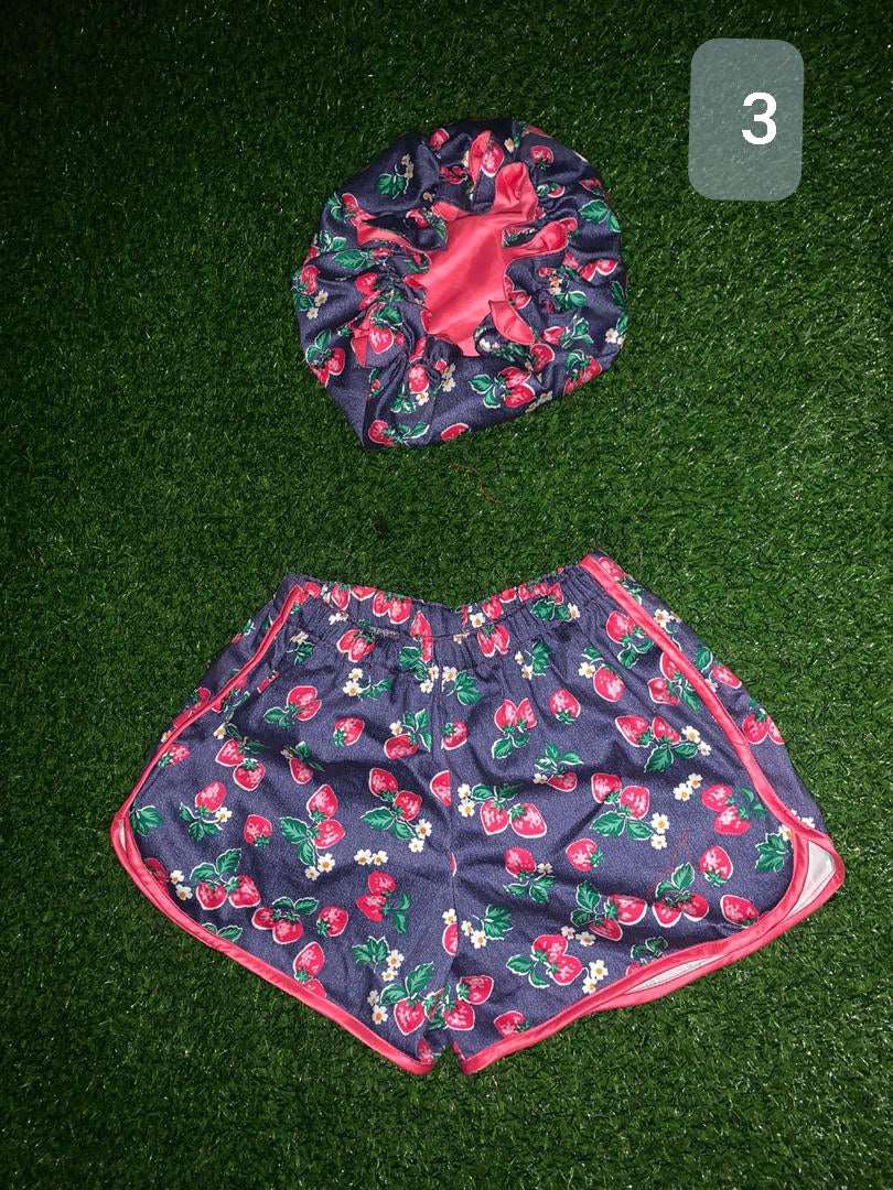 Abbiexpress Matching bonnet and shorts (Wholesale)